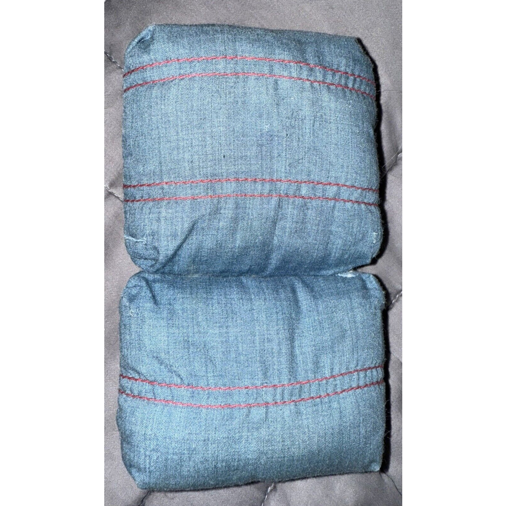 BARBIE CUSHION ROOMFULLS 1974 VINTAGE BLUE RED DIORAMA DOLL PLAYSET cushion only